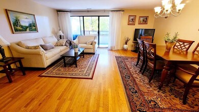 406 Paradise Rd unit 2T, Swampscott, MA 01907 - photo 2