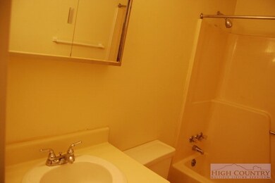 521 Meadowview Dr unit B-108, Boone, NC 28607 - photo 4