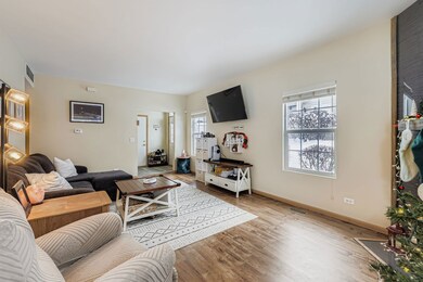 1611 Fredericksburg Ln unit 1, Aurora, IL 60503 - photo 3