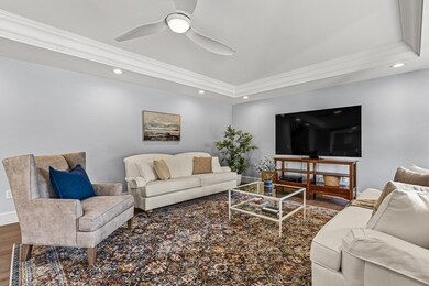 27 Emory St, Saugus, MA 01906 - photo 6