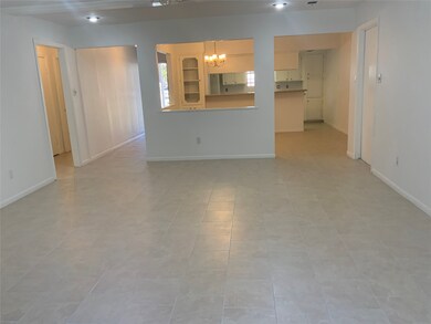 7710 Ashmole Ln, Houston, TX 77088 - photo 5