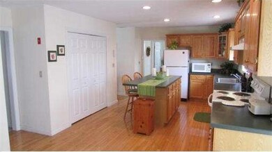 94 Mount Pleasant St, Milford, MA 01757 - photo 4