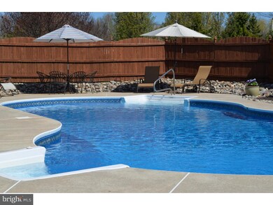 201 Overlook Dr, Schwenksville, PA 19473 - photo 3