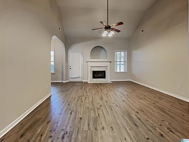 1008 Kerry Dr, Calera, AL 35040 - photo 2