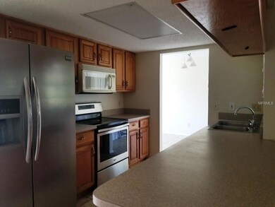 35546 Takats Dr, Zephyrhills, FL 33541 - photo 6