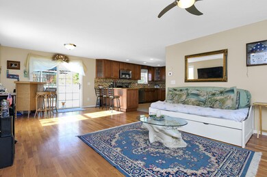 15 Pondview Rd Old Orchard-large-004-002