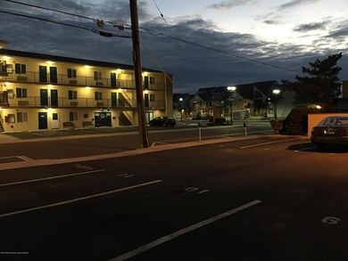 1102 Boulevard A7-ACROOS