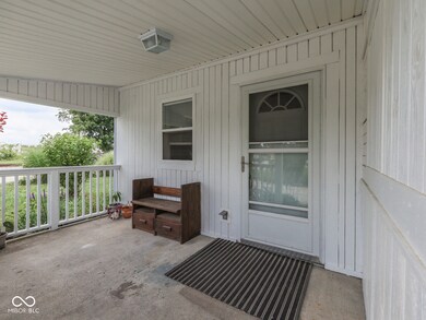 110 S Railroad St, Whiteland, IN 46184 - photo 3