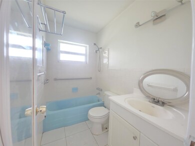 2131 NE 42nd Ct unit 209C, Lighthouse Point, FL 33064 - photo 5