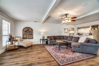 3702 Lake Vista Ct, Granbury, TX 76049 - photo 6