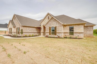 1037 Freedom Ct, Weatherford, TX 76088 - photo 2