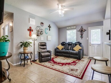 1102 Lynnwood Ct, Cleburne, TX 76033 - photo 4