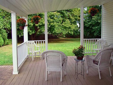 72 Gibbs Ave, Newport, RI 02840 - photo 6