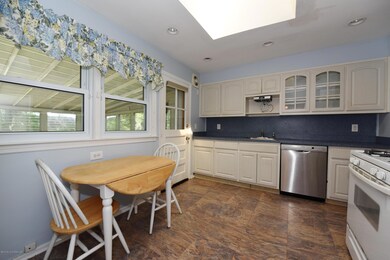 24 Peach Blossom Ln, Middletown, NJ 07748 - photo 3