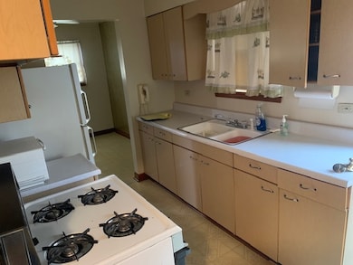 12613 S Marshfield Ave, Calumet Park, IL 60827 - photo 3