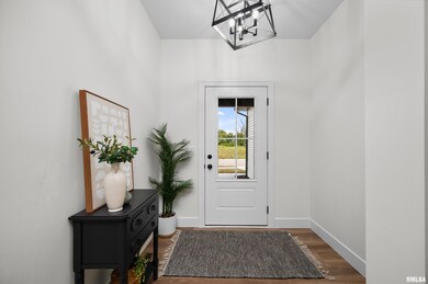 4730 Willow Cir, Davenport, IA 52806 - photo 5