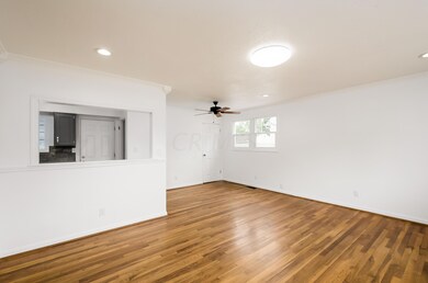 S - 3856 Bolton Av - 049