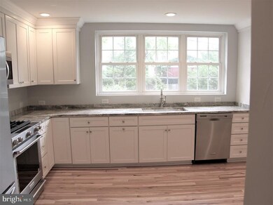 5919 Williamsburg Rd, Alexandria, VA 22303 - photo 7