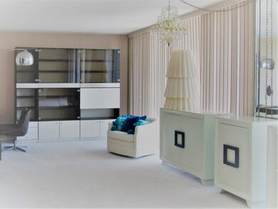 convertible b room