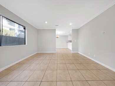 20211122-01-13071HubbardAve-Sylmar,CA-00