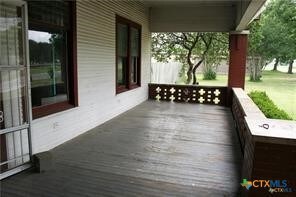 422 W North Main St, Flatonia, TX 78941 - photo 2
