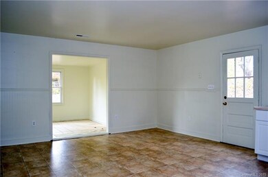 45 Tipperary Dr, Asheville, NC 28806 - photo 4