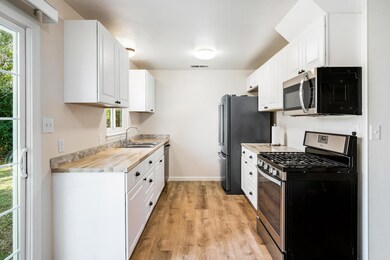 2945 West Way, Redding, CA 96002 - photo 6