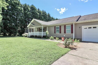 105 Wildflower Ln, Statesville, NC 28625 - photo 3