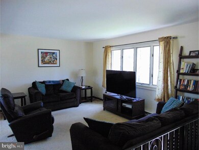 305 Maple Blvd, Orwigsburg, PA 17961 - photo 3