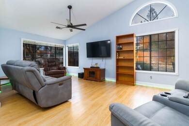 1107 Edgewood Dr, Redding, CA 96003 - photo 7