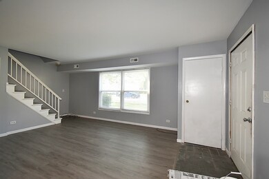 1387 S Glen Cir unit B, Aurora, IL 60506 - photo 6