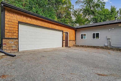 1126 19th St, Logansport, IN 46947 - photo 4