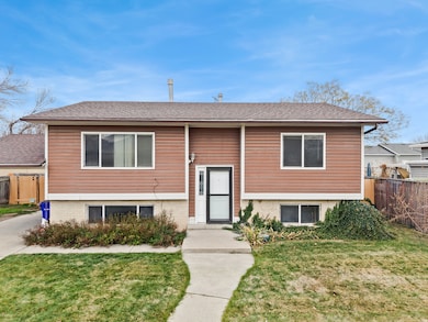 7174 S 1380 W, West Jordan, UT 84084 - photo 2