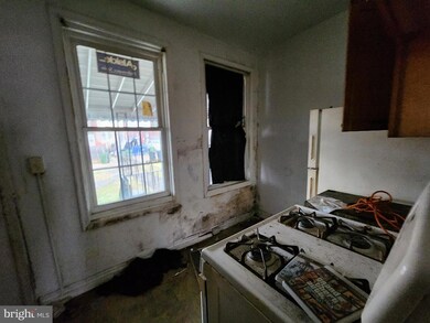 2136 W Lexington St, Baltimore, MD 21223 - photo 7