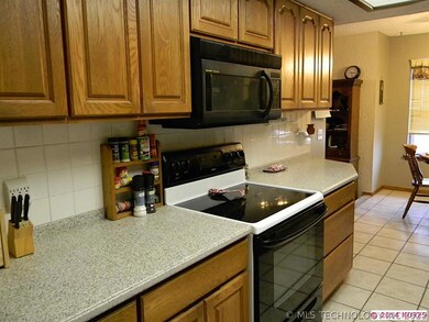 9812 S 236th East Ave, Broken Arrow, OK 74014 - photo 4