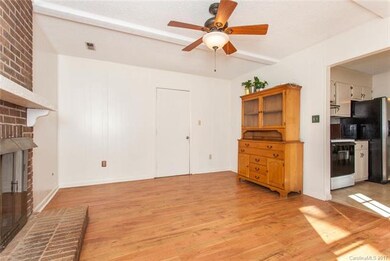 16 Vail Ct, Asheville, NC 28806 - photo 5