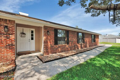 4-web-or-mls-12715 Gathering oaks Dr_004