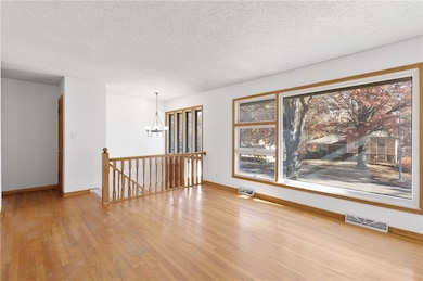 9344 Hardy Dr, Overland Park, KS 66212 - photo 3