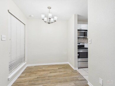 400 W 35th St unit 104, Austin, TX 78705 - photo 6
