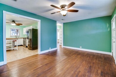 325 W Acheson St, Denison, TX 75020 - photo 5