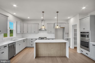 723 Brindle Farm Ln, Monroe Township, PA 17055 - photo 2