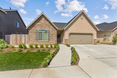 3339 N Carriage Ave, Fresno, CA 93727 - photo 2