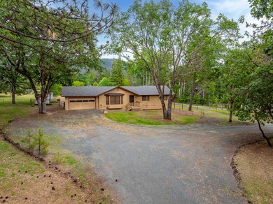 243 Stanvira Way, Grants Pass, OR 97526 - photo 7