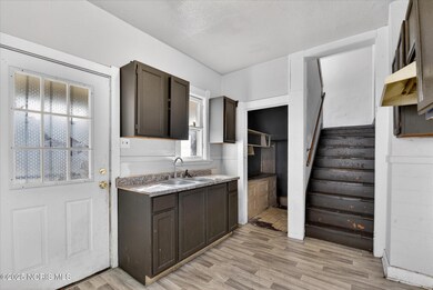 3008 Warsaw St, Toledo, OH 43608 - photo 6