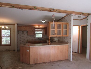 315 Maple St, Bethlehem, NH 03574 - photo 5