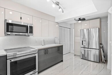 18 Royal Palm Way unit 109, Boca Raton, FL 33432 - photo 6