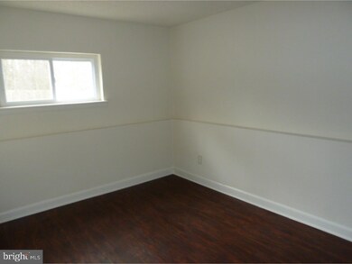 2404 S Cuthbert Dr, Lindenwold, NJ 08021 - photo 4