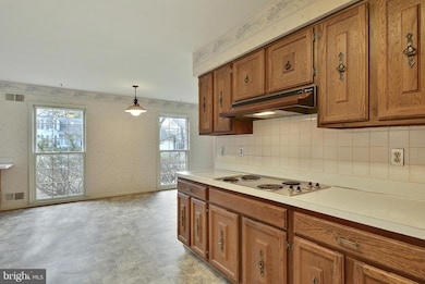 213 Hermleigh Rd, Silver Spring, MD 20902 - photo 7