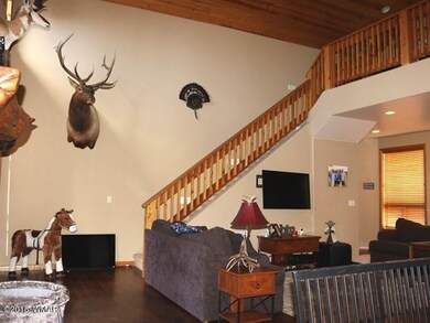 007_Living Room