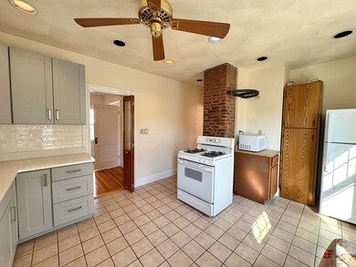 44 Peirce St unit 2, Arlington, MA 02476 - photo 2